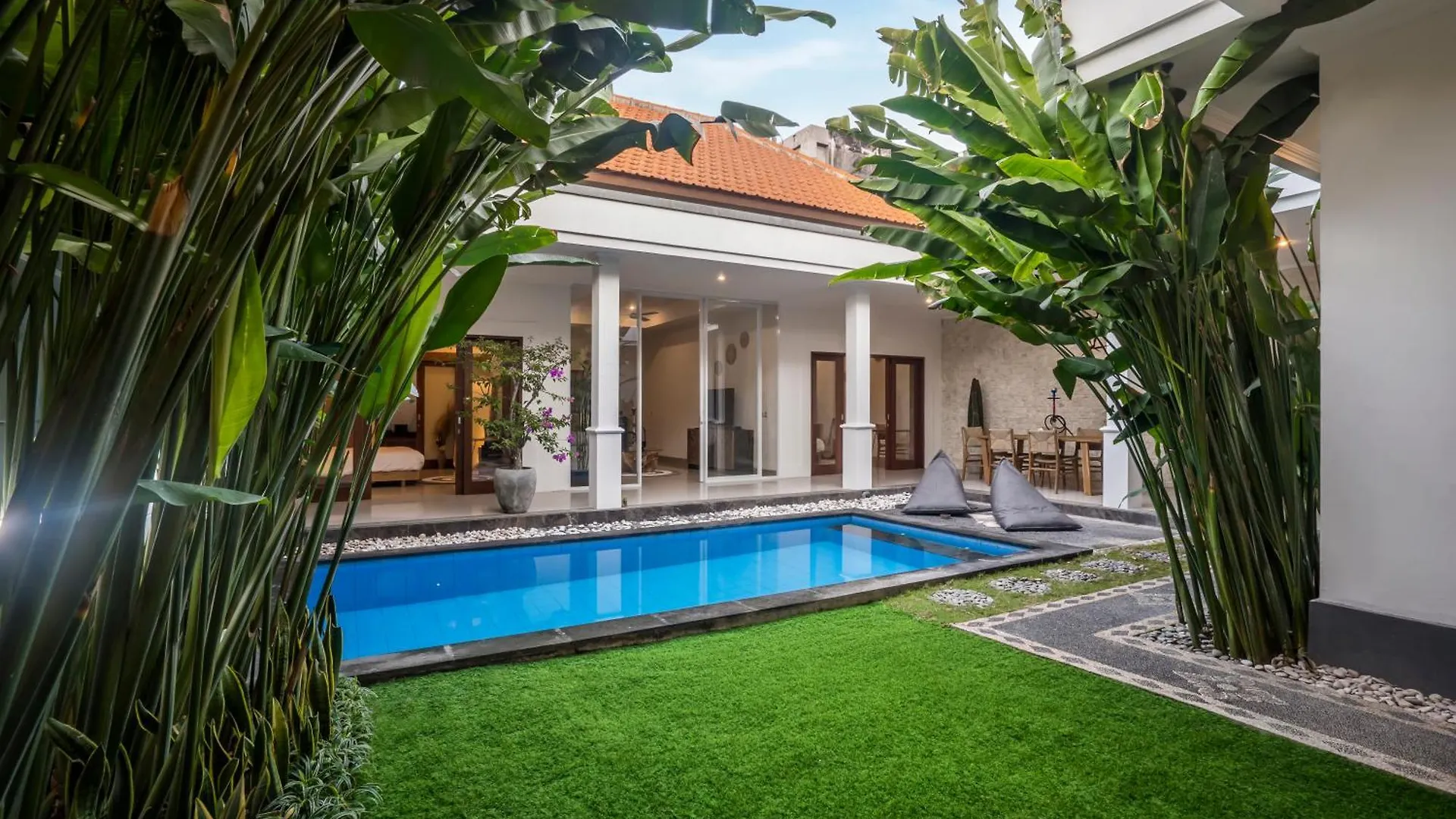 Brand New Villa Samira, 5Mn To Seminyak contacts
